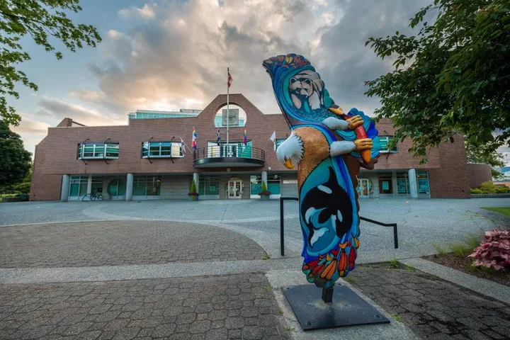 Maple Ridge Municipal Hall and colourful eagle sculpture